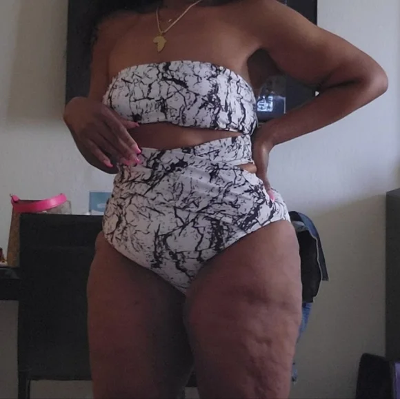 Marble Two Piece Swim - Picture 3 of 3